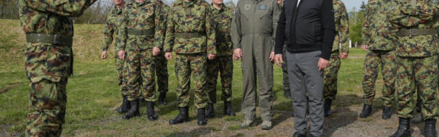 Гашић обишао припаднике 250. ракетне бригаде