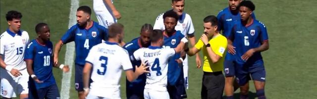 Umalo tuča na terenu: Živković izgubio živce, Monteiro žestoko udario Petrovića!
