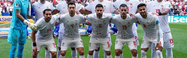 Fudbaleri Irana ostavili poruku u svlačionici: Pisali Amerikancima, ove reči obilaze svet (FOTO)