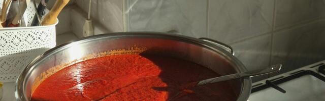 Kako da paradajz sos ne bude previše kiseo: Isprobajte bakin savet sa jednim sastojkom iz kuhinje - nije šećer