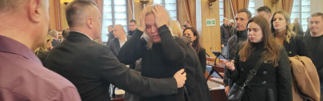 STRAŠNE SCENE U NOVOM SADU: Sestra Tatjane Ječmenice grca u suzama, a tek Dragana Bekvalac... (VIDEO)