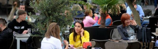 HAOS KOD KOMŠIJA ZA VREME TURISTIČKE SEZONE: Slikao cenu pića u kafiću, pa mu umalo nije pozlilo! (FOTO)