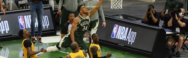 Strašan početak NBA plej-ofa: Batler sa zvukom sirene za produžetak, pa Midltonov nož u srce Majamija (VIDEO)