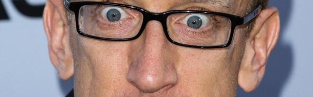 KOMIČAR IPAK ZAVRŠIO NA ODVIKAVANJU! Odbijao pomoć za lečenje, pa pronađen predoziran bez svesti na ulici