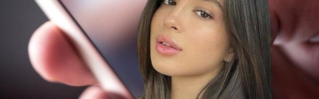 NAJVRELIJE IZDANJE ĐINE DŽINOVIĆ UGLEDALO SVETLOST DANA: Nećete verovati šta ima na sebi - fanovi traže još!