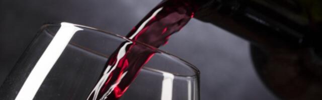 Ако Париз уведе царине на кинеску робу, Пекинг разматра контрамере на француско вино