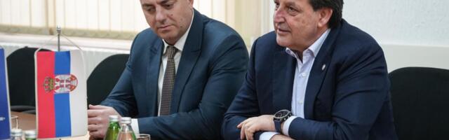 Ministar Gašić u Užicu obišao kompaniju "Prvi partizan": Istakao značaj fabrike za odbranu Srbije i bezbednost radnika (FOTO)