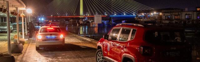 EVAKUISANO 300 LJUDI U BEOGRADU: UMALO SE SUDARILI SPLAVOVI! "Prisutni bili uznemireni, ogromna plutajuća naprava išla ka njima - vezovi totalno popustili"!