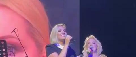 MAJKA I ĆERKA ZAPEVALE ZAJEDNO: Snežana Đurišić izvela naslednicu na binu, ona pokazala raskošni talenat (VIDEO)