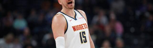 Kao u kancelariju: Pogledajte u kakvom izdanju je Nikola Jokić stigao na prvi meč plejofa