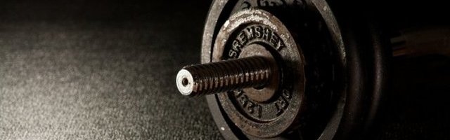 MALO SE PRECENIO! Uzeo teg u ruke, pa napravio karambol! (Video)