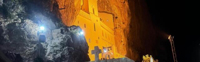 Mnogi prave grešku pri poseti manastiru Ostrog: Jedna stvar je strogo zabranjena, a ovo bi valjalo da ponesete