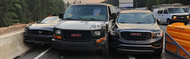 Za društvo je potrebno troje