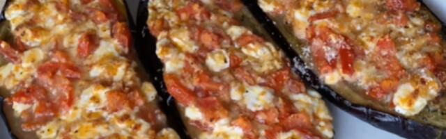 RECEPT ZA PUNJENI PATLIDŽAN ZAPEČEN U RERNI: Nadev od mlevenog MESA i KAČKAVALJA oduševiće i vaše najmlađe!