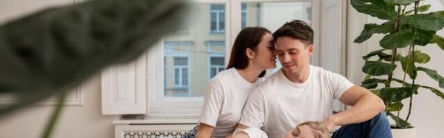 Sve što treba da znate ako razmišljate o uključivanju u trojku