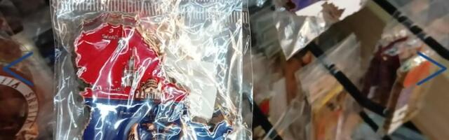 U Nišu sprečena prodaja magneta sa kartom Srbije bez Kosmeta FOTO