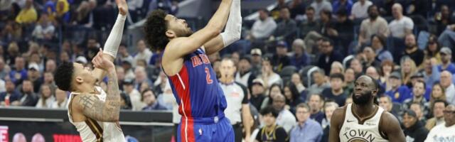 Zvezda Detroita van terena zbog kolapsa pluća