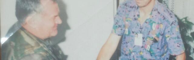 POZNATI NOVINAR PODELIO FOTOGRAFIJU SA RATKOM MLADIĆEM I UĆUTKAO SVE: "Za one koji mi drže predavanje o patriotizmu!" (FOTO)