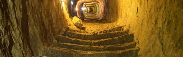 ARHEOLOZI NAŠLI TUNEL STAR HILJADAMA GODINA ISPOD JERUSALIMA Stube su vodile u podzemni mrak, a onda su ostali zapanjeni