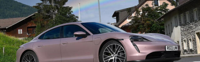 Novinari Porsche Taycanom obišli 14 zemalja za manje od 24 sata