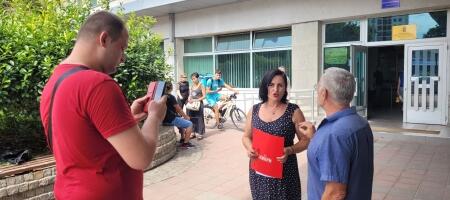 Da li je JP Direkcija za javni prevoz „pojelo“ besplatne udžbenike za niške đake?