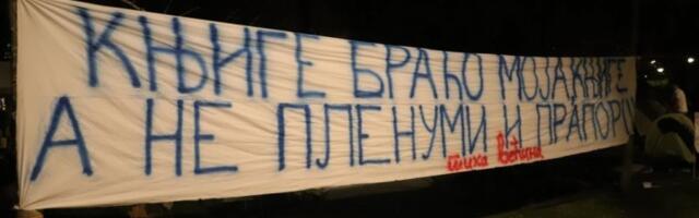 SAMO ŽELE DA STUDIRAJU! Studenti ispred Predsedništva poslali snažnu poruku (VIDEO)