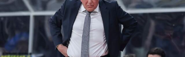 Ogromna podrška košarkašima Partizana: Legenda na treningu (FOTO)