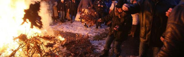 Zaposleni na Badnji dan u dilemi - ko radi, a ko ne: Šta tačno znači preporuka Vlade o slobodnom danu za praznik?