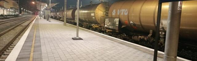 USPOSTAVLJEN TERETNI ŽELEZNIČKI SAOBRAĆAJ IZMEĐU SRBIJE I MAĐARSKE! Voz iz Budimpešte već prešao granicu! (FOTO, VIDEO)