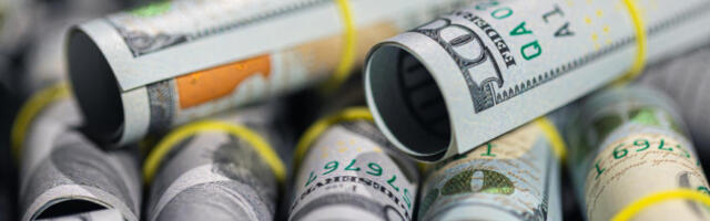 Средњи курс динара за евро у петак 117,3559 динара