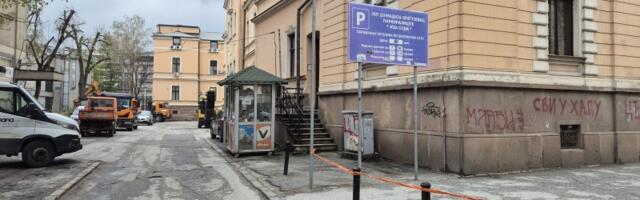 Zbog rekonstrukcije ZATVOREN parking  Iza suda : Evo kada će ponovo biti otvoren