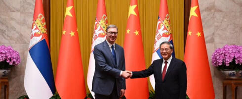 Vučić sa premijerom Kine Li Đijangom: “Ovi razgovori će biti od najvećeg značaja za našu zemlju” (FOTO)