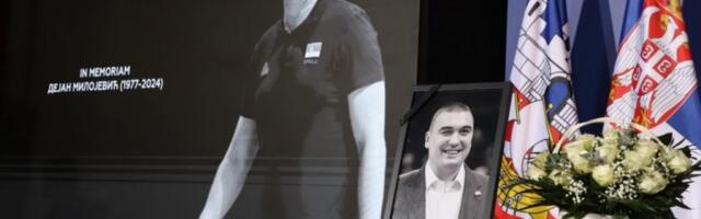 MUK NA KOMEMORACIJI DEJANA MILOJEVIĆA! Čitav sportski svet u SUZAMA! Prisutni Kari Pešić, Danilović, Džikić...(PHOTO)