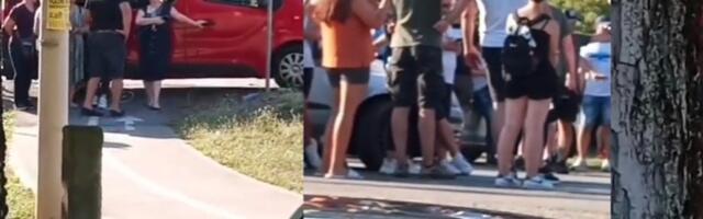 Predsednica opštine sa batinašima sprečavala građane da dođu na izložbu u Bačkom Petrovcu (FOTO)