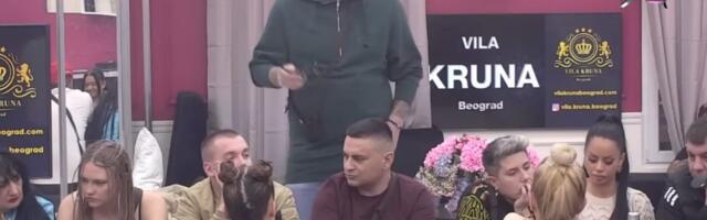 Janjuš šokirao sve priznanjem u Eliti: Cimeri ostali potpuno šokirani "Ovde ima devet devojaka sa kojima..."