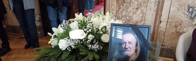 KOMEMORACIJA U ČAST MUZIČKOG VELIKANA: Porodica i prijatelji se poslednji put oprostili od BRATA Bode Ninkovića (VIDEO)