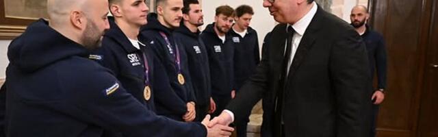 FOTO Vučić na prijemu za vaterpoliste: Nisam očekivao zlatnu medalju, hvala