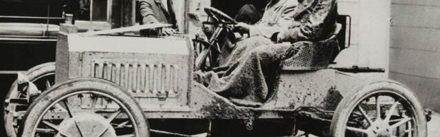 Napravio narodni automobil za ceo svet, a bio je okoreli nacista: Vek i po od rođenja Ferdinanda Poršea, oca Folksvagen Bube