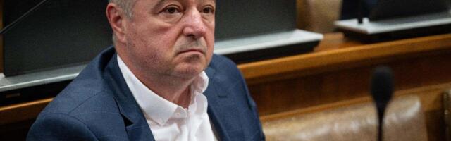 Direktor Srbijagasa Bajatović odgovorio u Skupštini na pitanje odakle mu plata od 30.000 evra