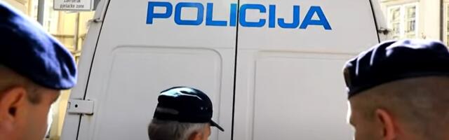 Policija zaustavila mladića u Splitu: On uspaničeno počeo da beži i podleteo pod auto