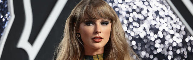 „Mišja plava“ boja kose: Nova hit nijansa Taylor Swift zaludela svet!