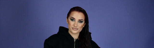 "OVO TREBA DA BUDE SMEŠNO?!": Barbaru Bobak fanovi ISPROZIVALI zbog MORBIDNE šale - pevačica izazvala lavinu komentara! (VIDEO)