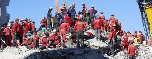 U zemljotresu u Turskoj 51 žrtva, spasena jedna osoba posle 36 sati