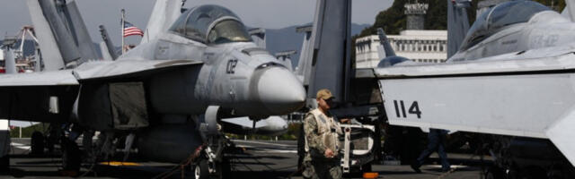 Американци дигли авијацију у близини Венецуеле