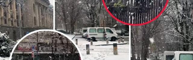 SNEG ĆE DANAS OKOVATI SRBIJU! Nakon snažnog nevremena stiže nam OVA opasna pojava - za vozače stiglo posebno upozorenje (VIDEO)