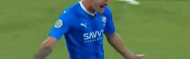 Sergej asistenciju od 40 metara glavom pretvorio u gol (VIDEO)