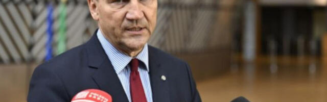 Сикорски: Америчке гаранције савезницима – све мање паковање а цена иста