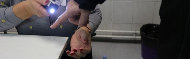 Firma koja je dovozila fantomske birače iz Bosne i koja očitava brojila zaradila skoro milijardu dinara