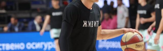 ŽESTOKO PRE POČETKA DERBIJA: Navijači Partizana vređali suprugu Nemanje Nedovića!