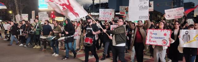 Niški studenti u blokadi traže pomoć za odlazak na protest u Beograd, prevoznik otkazao zbog “pretnji lica bliskih vlasti”